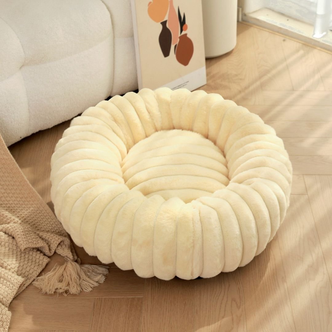 Elina Round Plush Dog Bed — Ultra-Soft Rabbit Plush with Raised Rim, S–3XL