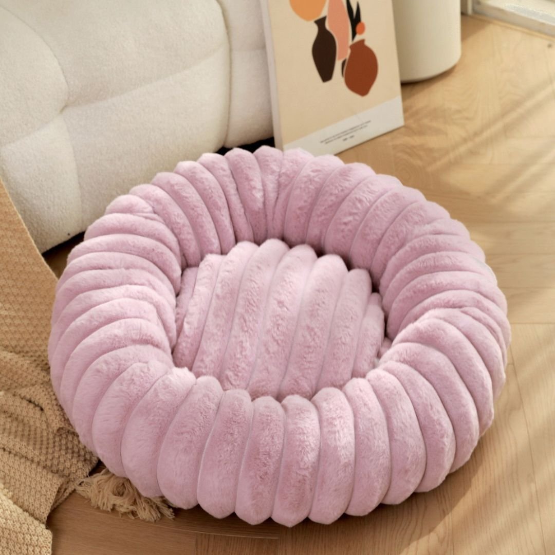 Elina Round Plush Dog Bed — Ultra-Soft Rabbit Plush with Raised Rim, S–3XL
