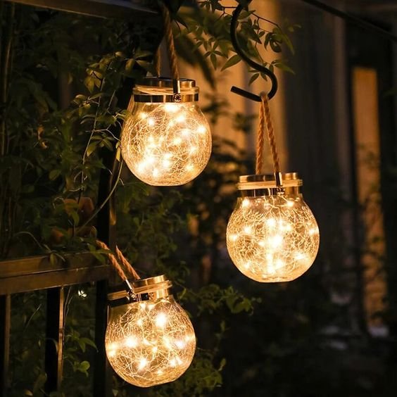 Solar Crackled Glass Globe Lantern — Warm LED with Hemp Rope Accent, Dusk-to-Dawn, IP65