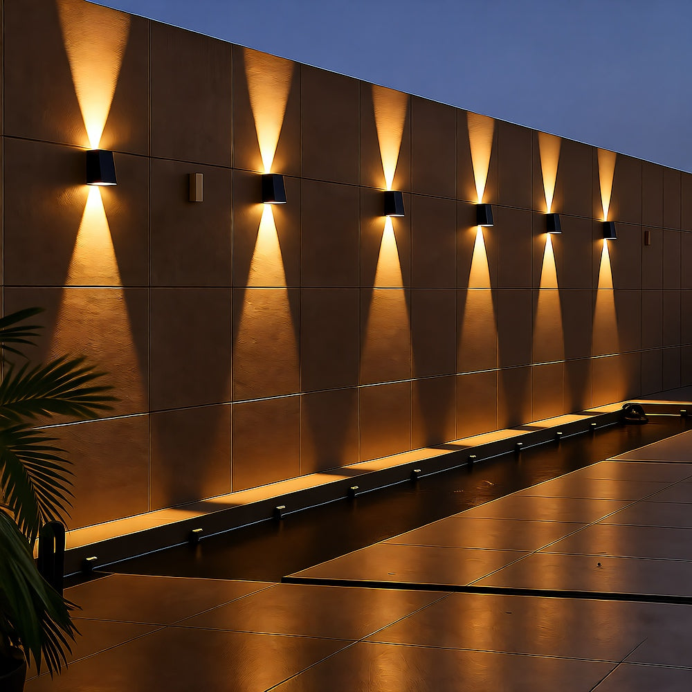 Solar LED Wall Light — Wireless Dusk-to-Dawn Outdoor Sconce, IP44