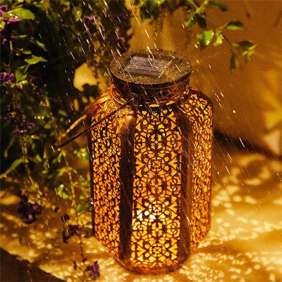 Solar Art Deco Lantern — Geometric Vintage LED Garden Light, Dusk-to-Dawn, IP44