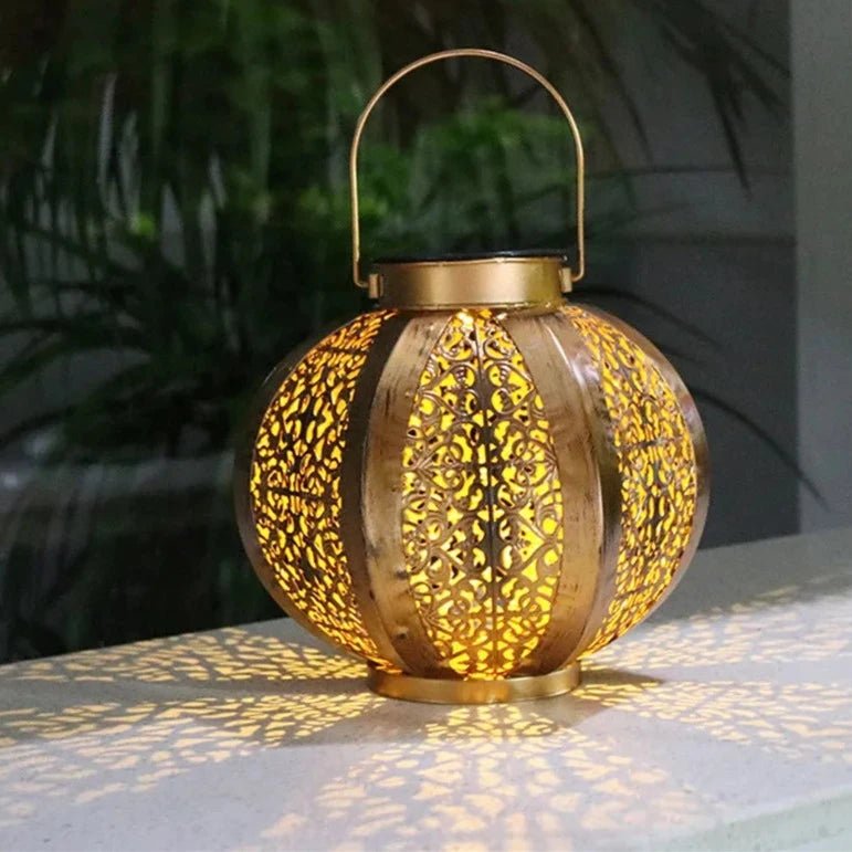 Solar Art Deco Lantern — Geometric Vintage LED Garden Light, Dusk-to-Dawn, IP44