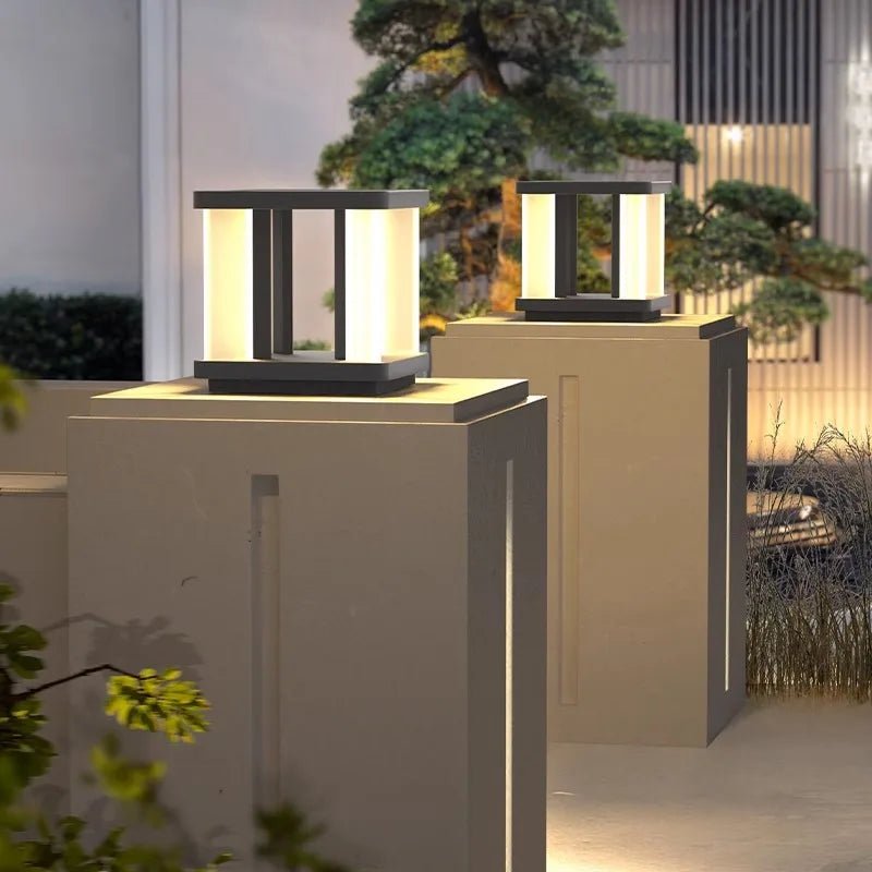 Solar Post Lamp — Classic Stainless Steel LED Light for Driveways & Fence Posts, Dusk-to-Dawn
