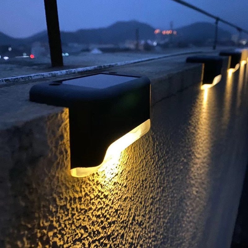 Solar Stair Lights — Dusk-to-Dawn LED Wall Mount for Steps, Decks & Paths, IP65
