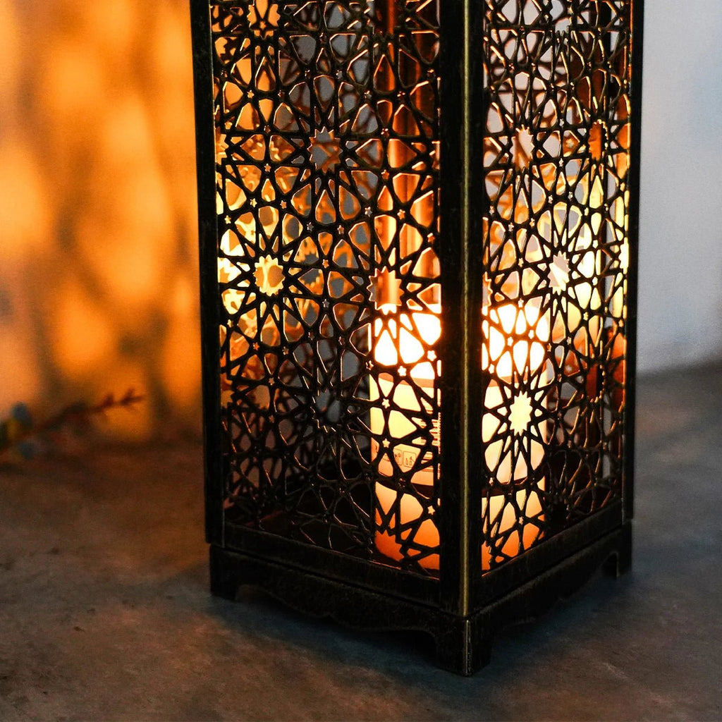 Japanese Iron Cage Lantern — Minimalist Candle Holder for Indoor & Outdoor Decor