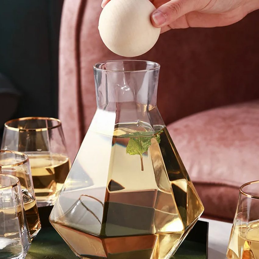 Diamond-Cut Glass Drinkware Set — 5-Piece Jug & Rock Glasses with Beechwood Stopper